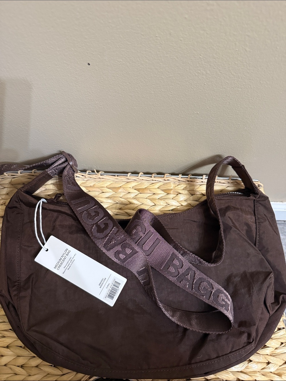 BAGGU Medium Crescent Shoulder Bag coffee - Picture 4 of 7